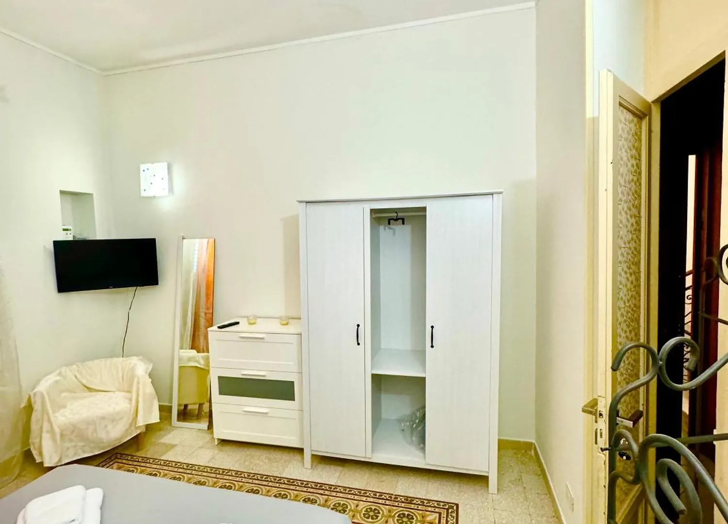 Room 091 Палермо